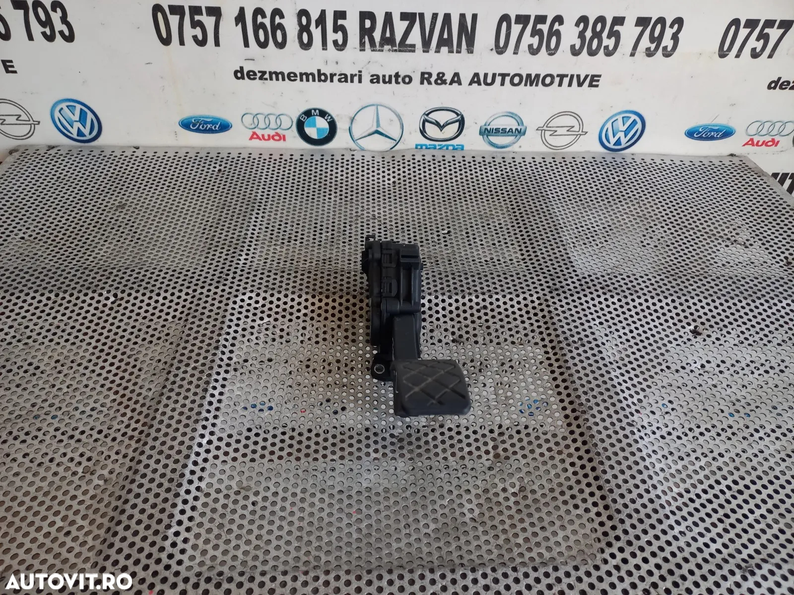 Pedala Acceleratie Skoda Fabia 2 ll 1.2 Benzina An 2007-2008-2009-2010-2011-2012-2013-2014 Volan St - 2