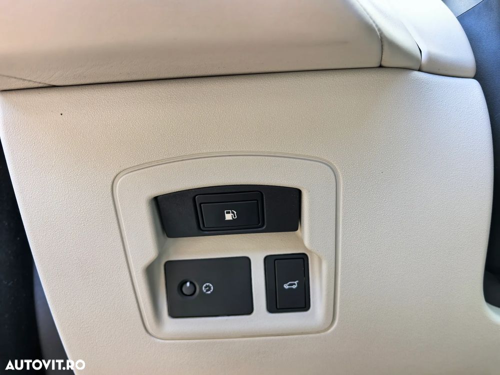 Land Rover Range Rover Velar R-Dynamic 2.0 P400e PHEV HSE - 32