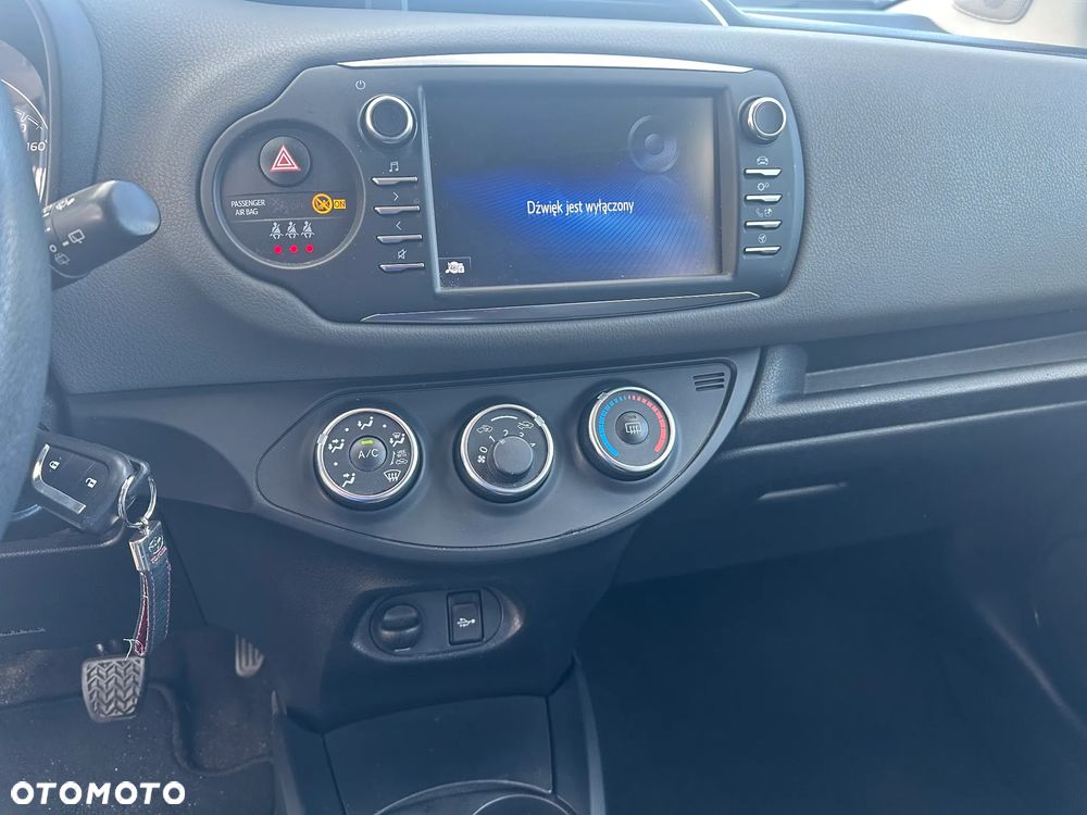 Toyota Yaris 1.5 Premium - 18