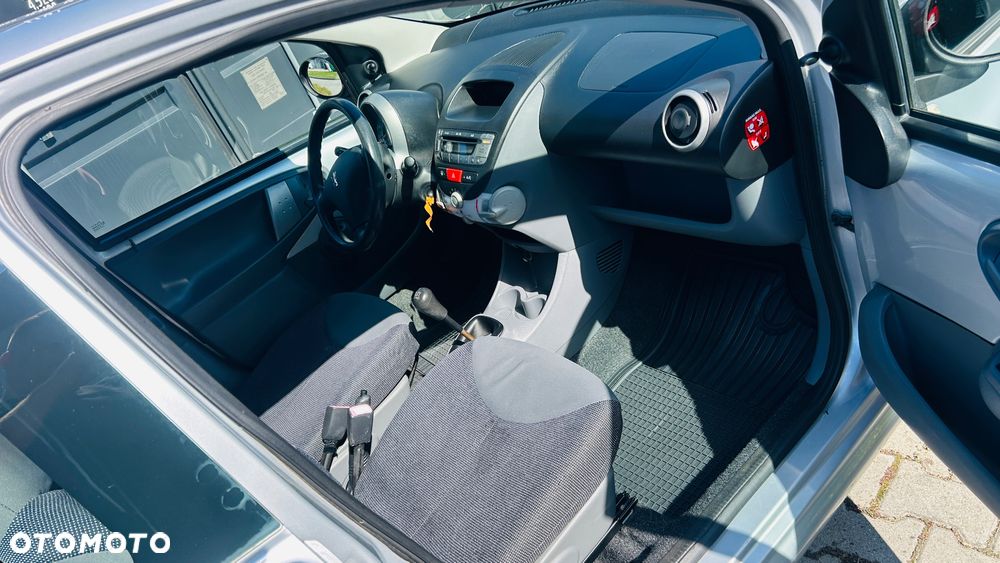 Peugeot 107 70 Urban Move - 11