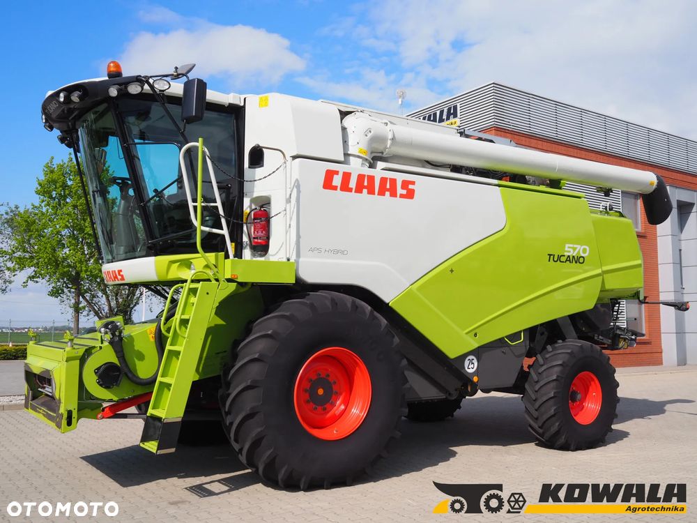 Claas Tucano 570 + V680 - 2