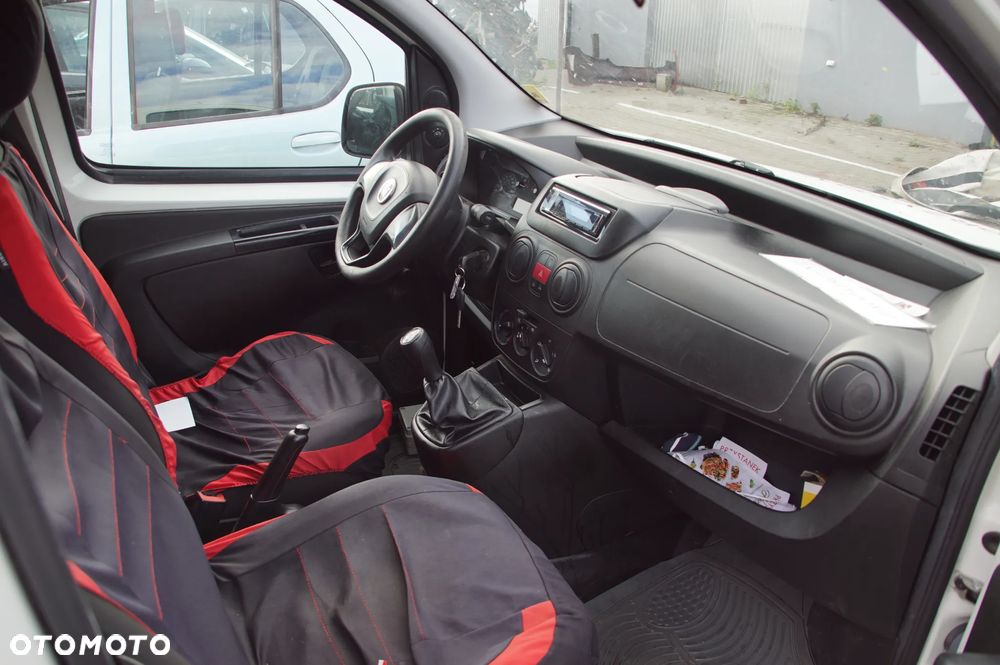 Auto na części - Fiat Fiorino III Lift 1.3 Multijet 80 KM 55283775 55247534 249 2021R Silnik Skrzynia Drzwi Maska Zderzak Błotnik Lampa Lusterko Szyba Klamka Deska Kokpit Sterownik Moduł Czujnik Licznik Kierownica Panel - 15