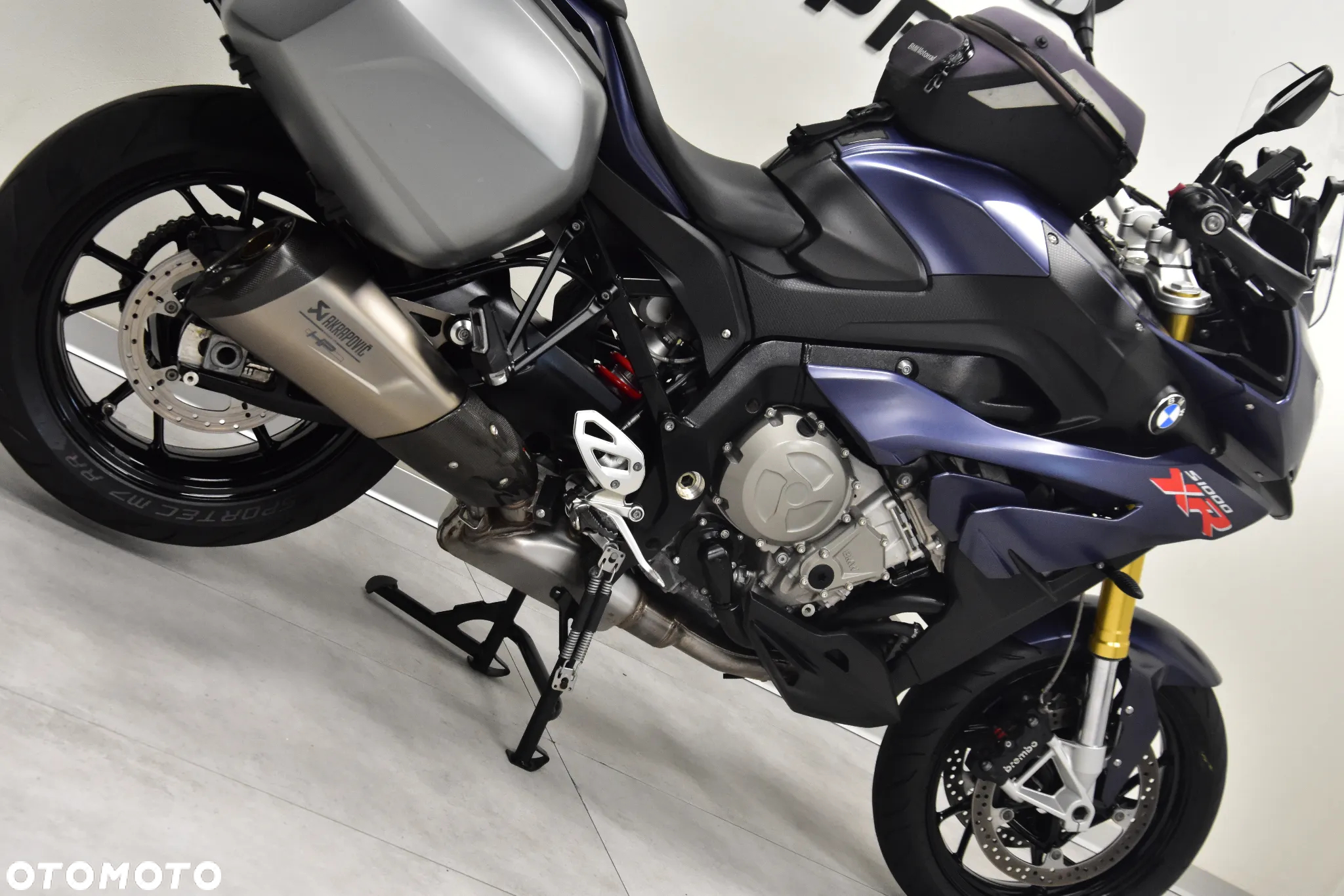 BMW XR - 13