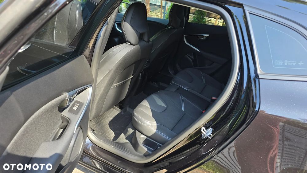 Volvo V40 T4 Drive-E Momentum - 26
