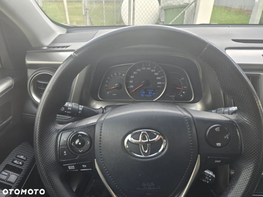 Toyota RAV4 2.0 Active EU6 - 8