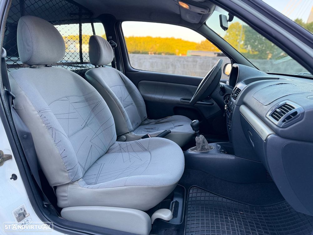 Renault Clio 1.5 DCI - 8
