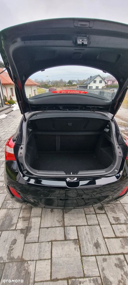 Hyundai i30 1.4 Classic + - 18