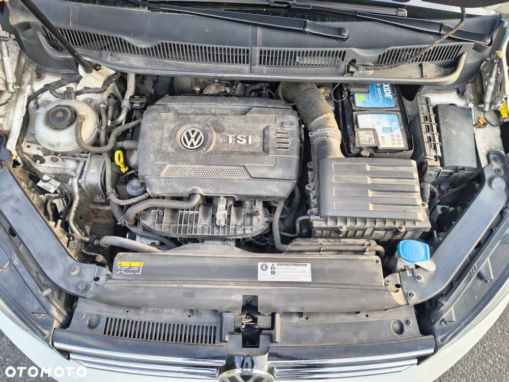 Volkswagen Touran - 12