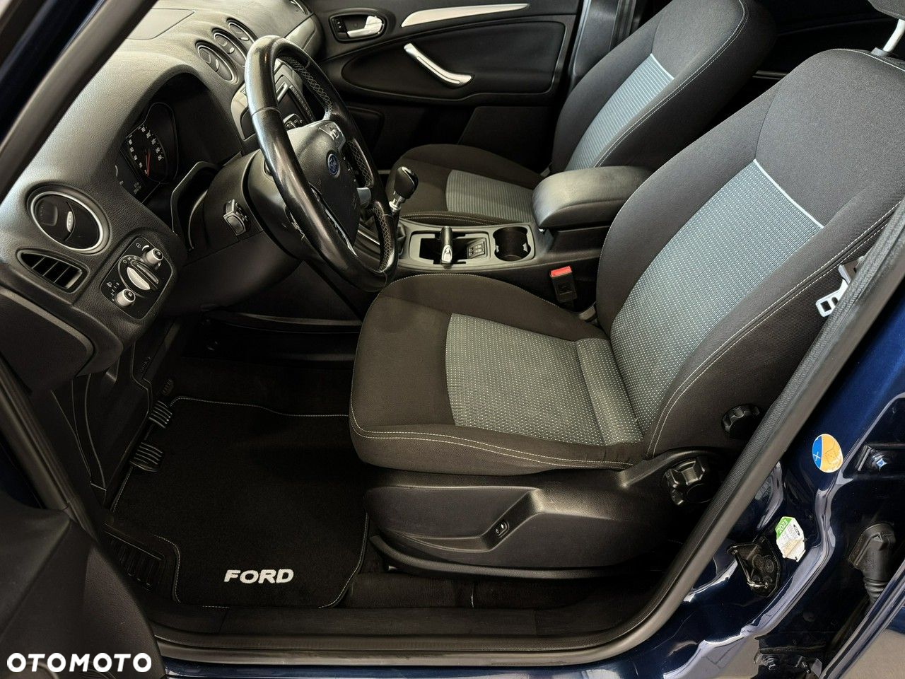 Ford Galaxy - 18