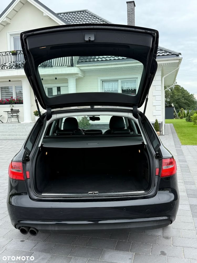 Audi A4 Avant 2.0 TDI DPF multitronic S line Sportpaket - 23