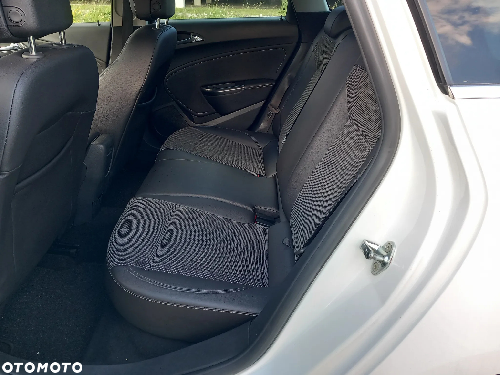 Opel Astra 2.0 CDTI DPF Sports Tourer Automatik - 11