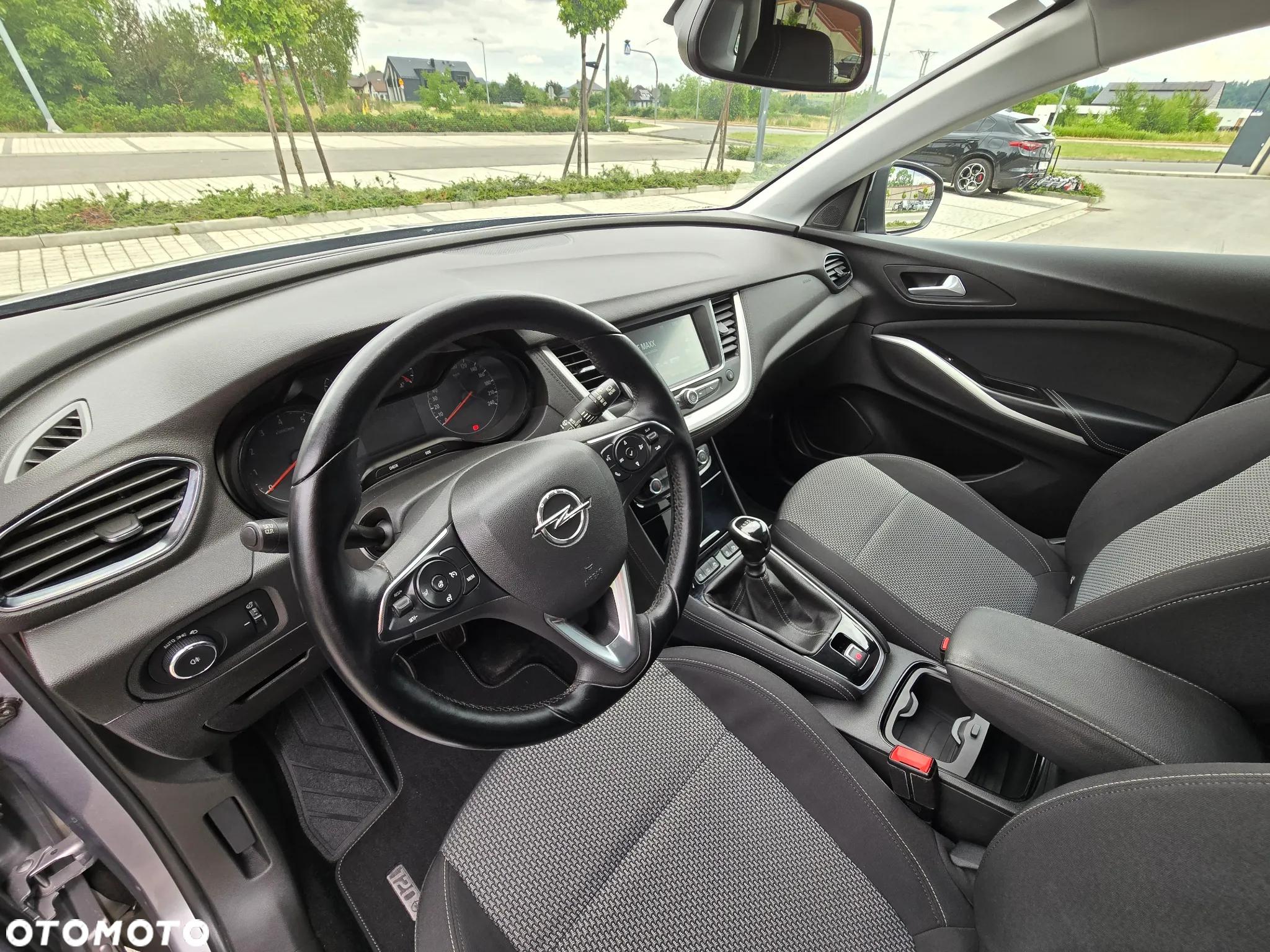 Opel Grandland X 1.2 Start/Stop 120 Jahre - 9