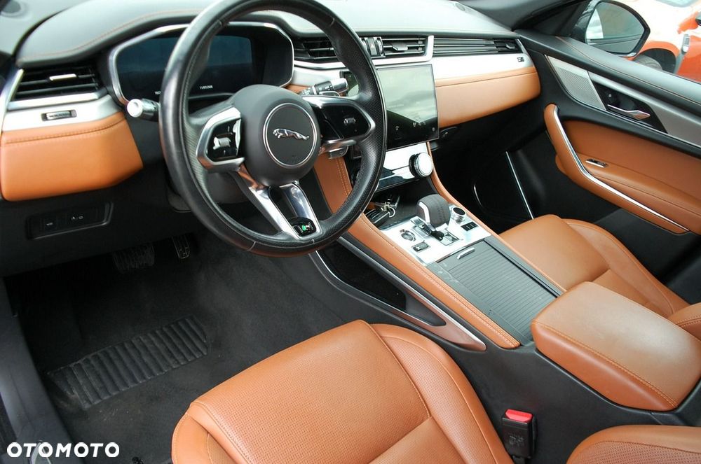 Jaguar F-Pace - 23