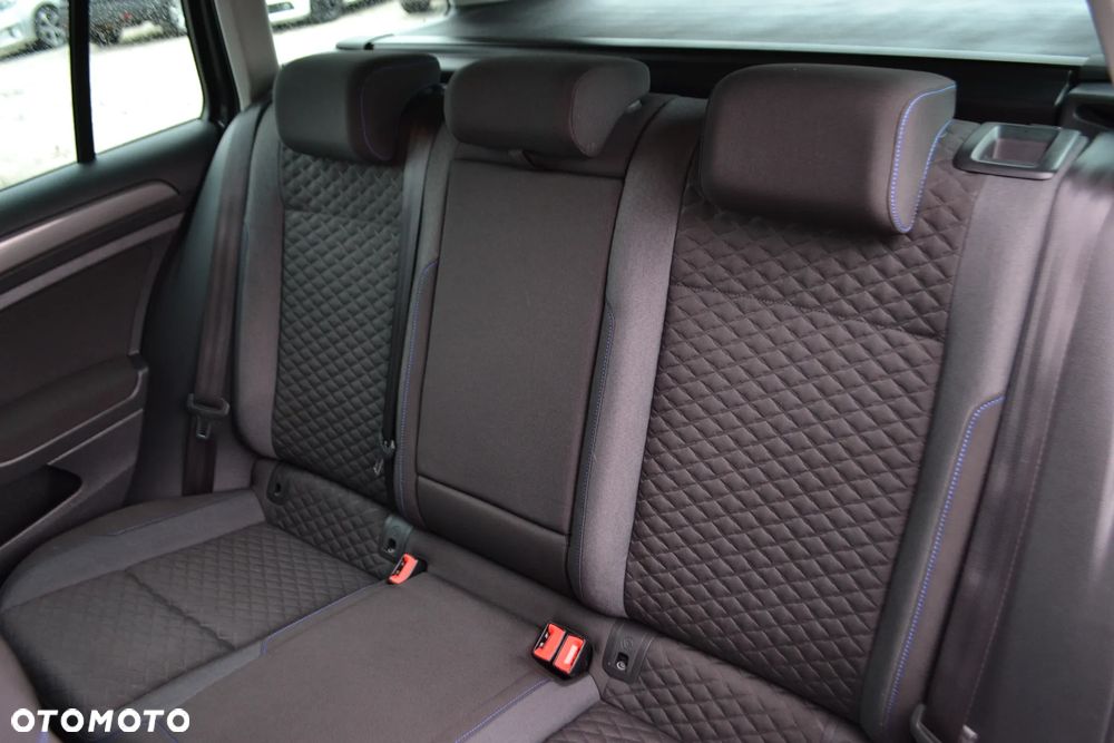 Volkswagen Golf Variant - 22