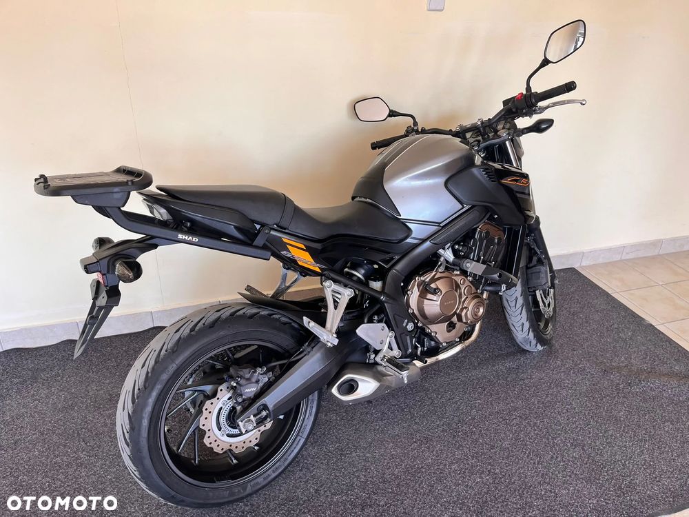 Honda CB - 3