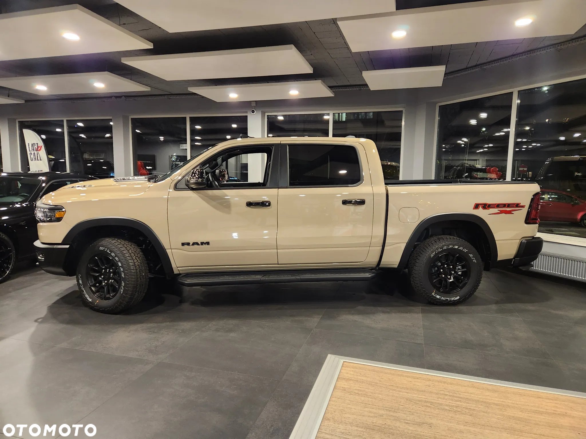 RAM 1500 - 12
