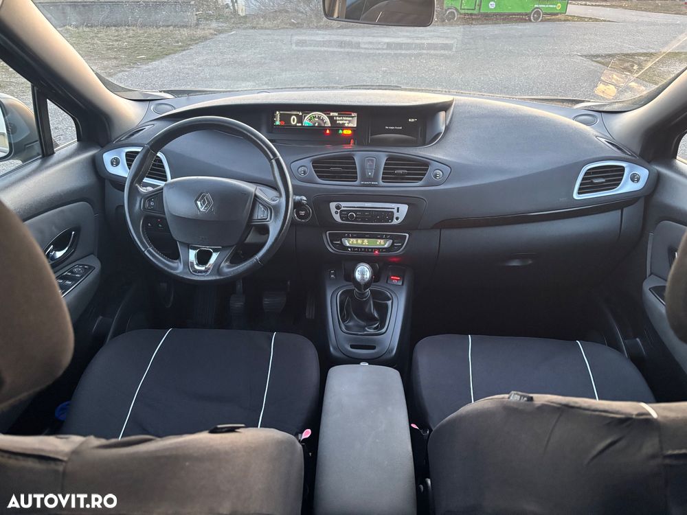 Renault Scenic - 21
