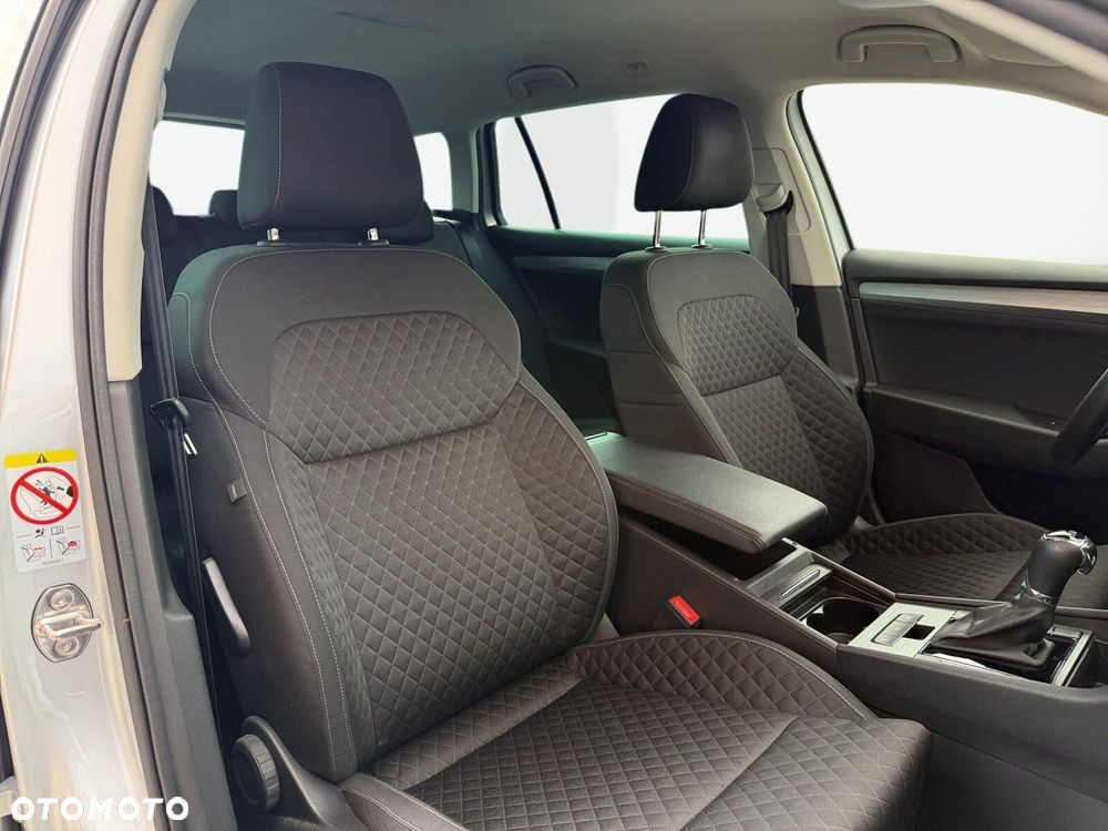 Skoda Superb 2.0 TDI SCR Ambition DSG - 38
