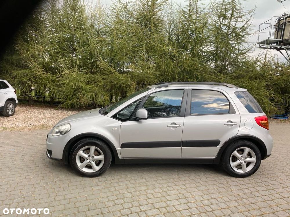 Suzuki SX4 1.6 GS / Premium - 12
