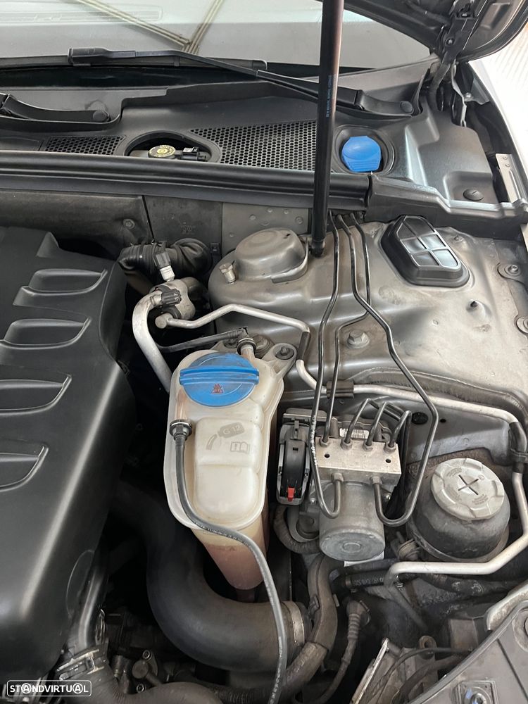 Audi A4 2.0 TDI S Edition - 20