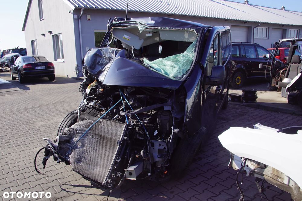 Auto na części - Renault Trafic III Lift 2.0 DCI 150 KM M9R714 PF6068 2021R Silnik Skrzynia Drzwi Klapa Zderzak Błotnik Lampa Lusterko Klamka Szyba Sterownik Moduł Czujnik Licznik Panel Kierownica - 3