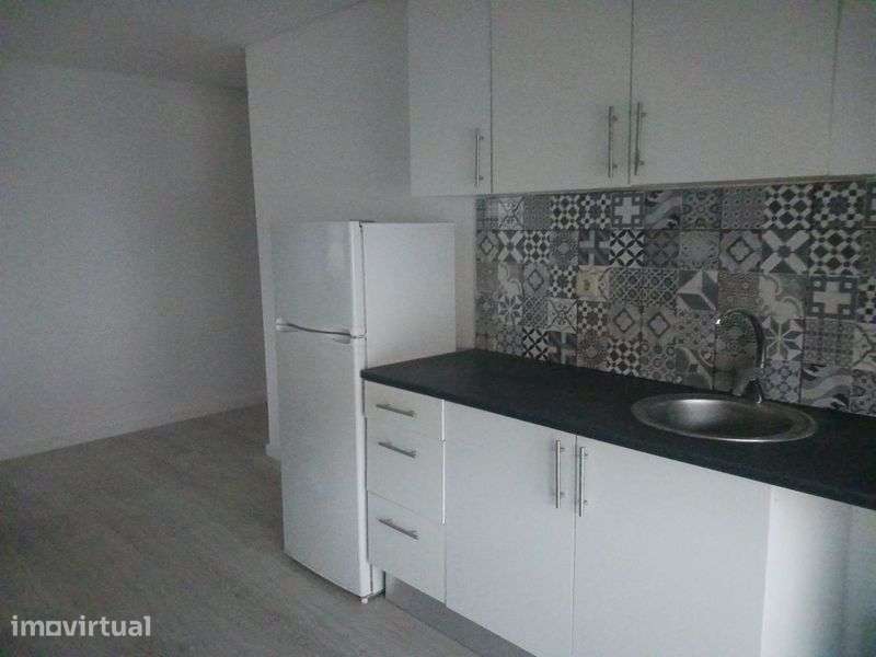 Predio com 5 apartamentos T1 - Grande imagem: 2/12