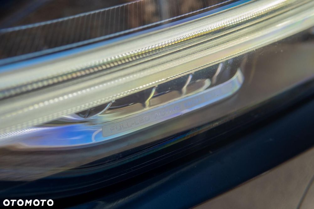 Volvo V90 D4 Inscription - 38