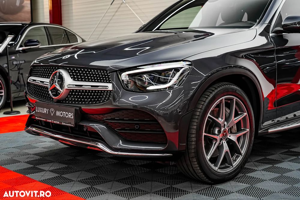 Mercedes-Benz GLC Coupe 300 4Matic 9G-TRONIC AMG Line Plus - 23