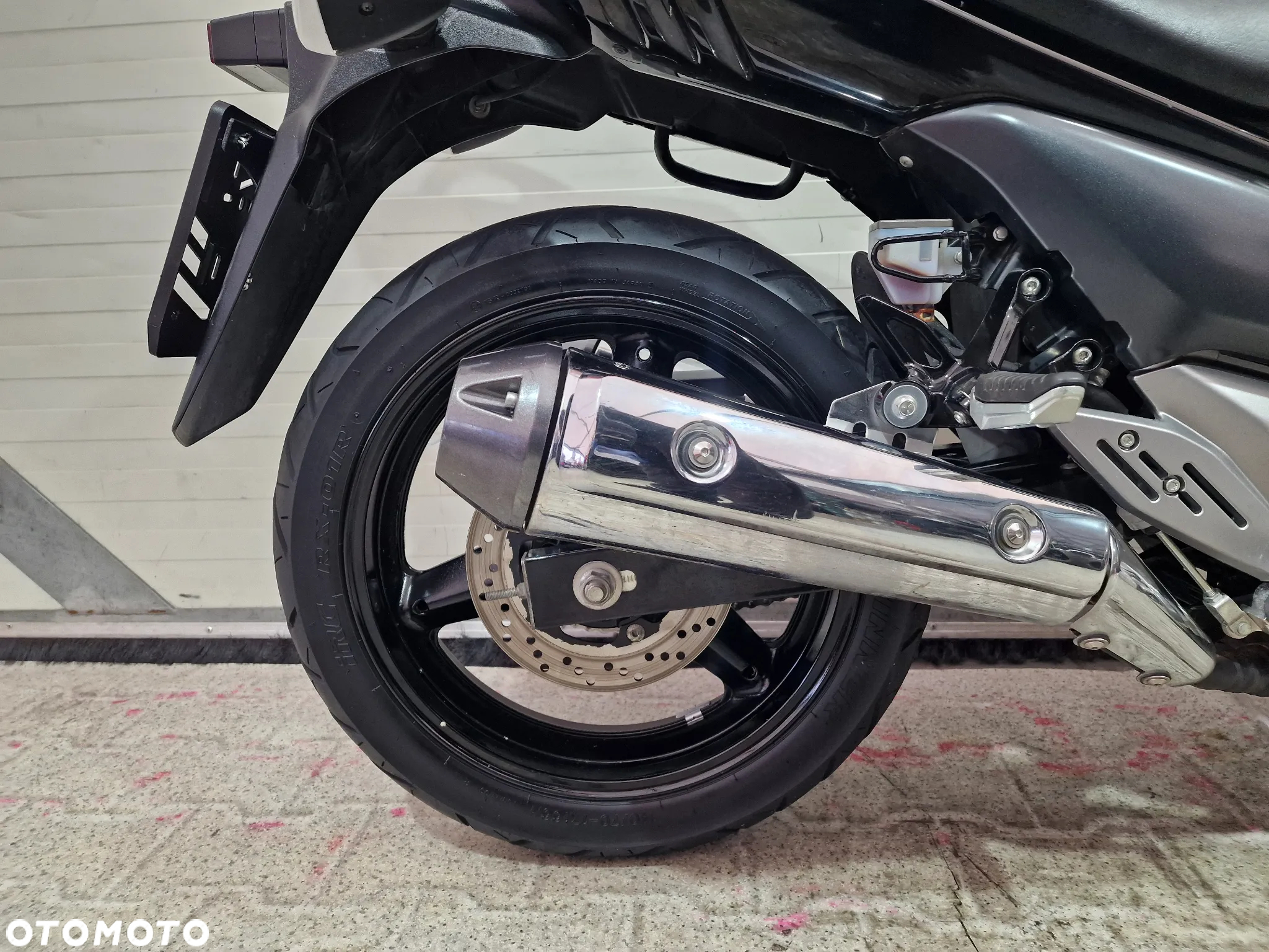 Suzuki GW 250 - 24