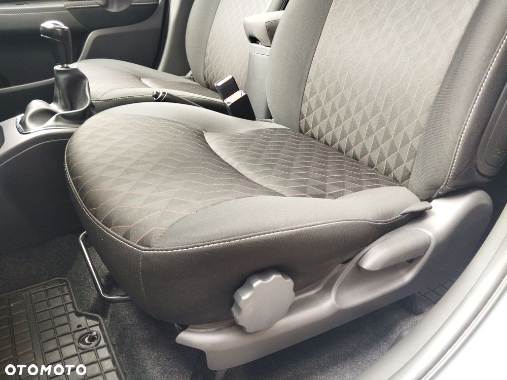 Mitsubishi Space Star 1.2 AS&G Intense - 12