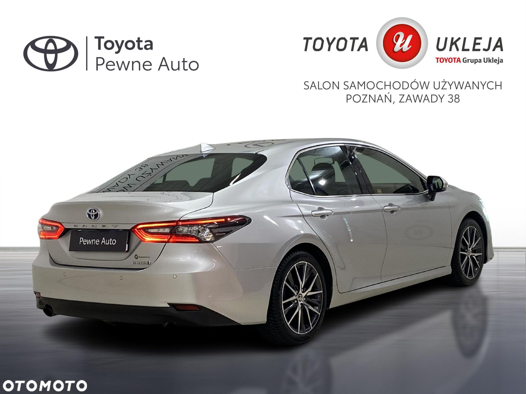 Toyota Camry 2.5 Hybrid Executive CVT - 2