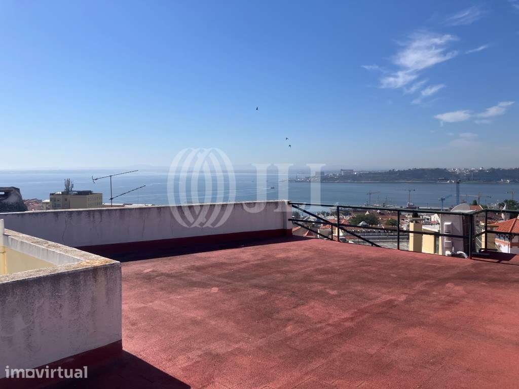 Apartamento T3, totalmente renovado,na Lapa, em Lisboa - Grande imagem: 4/24