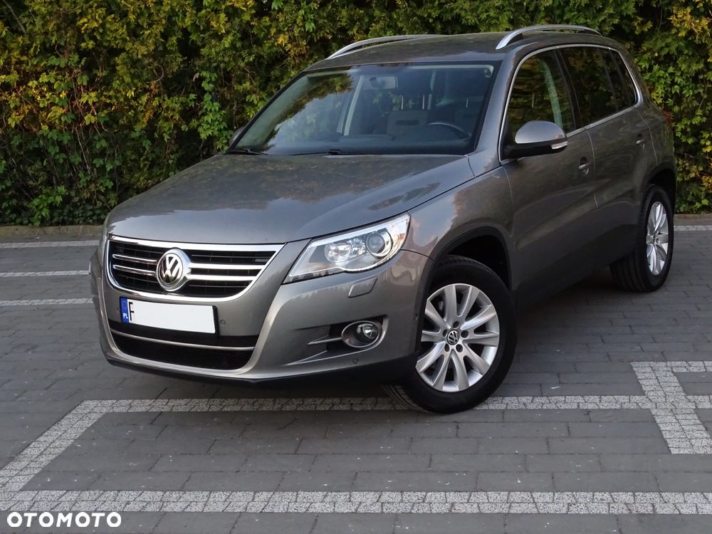 Volkswagen Tiguan - 1