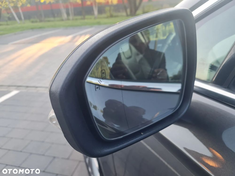 Ford Mondeo 2.0 TDCi Titanium - 37