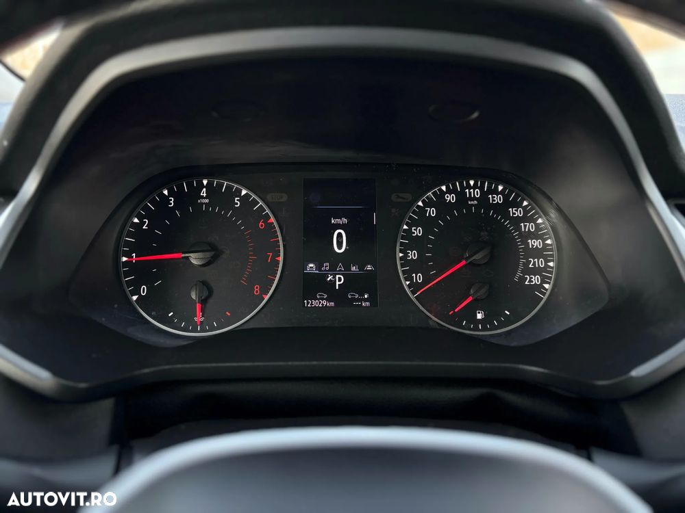 Renault Captur TCe 140 EDC GPF BUSINESS EDITION - 13