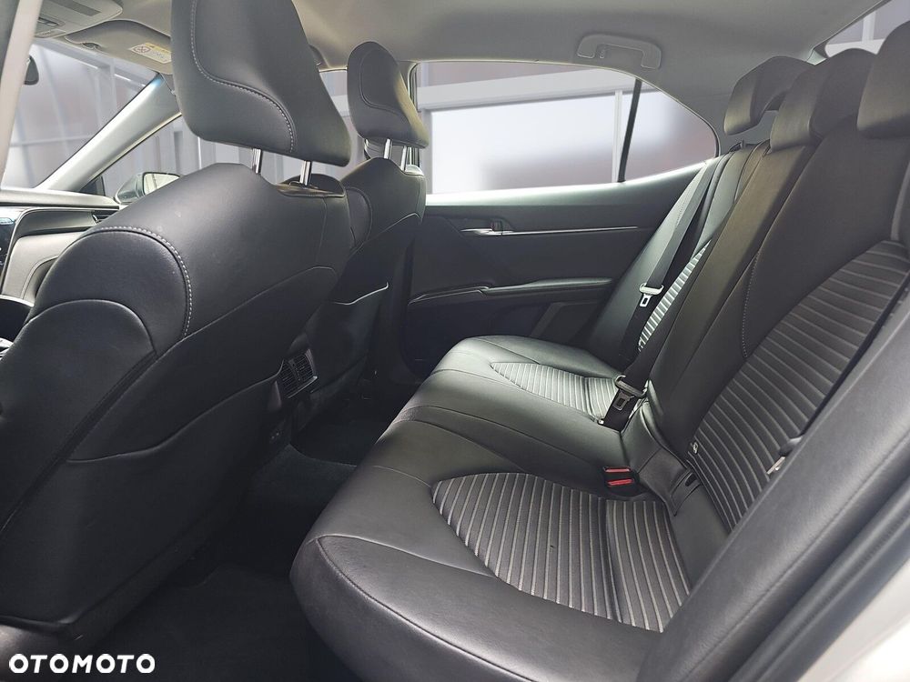 Toyota Camry 2.5 Hybrid Prestige CVT - 9
