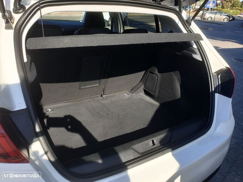 Peugeot 308 1.6 BlueHDi Allure J17 - 49