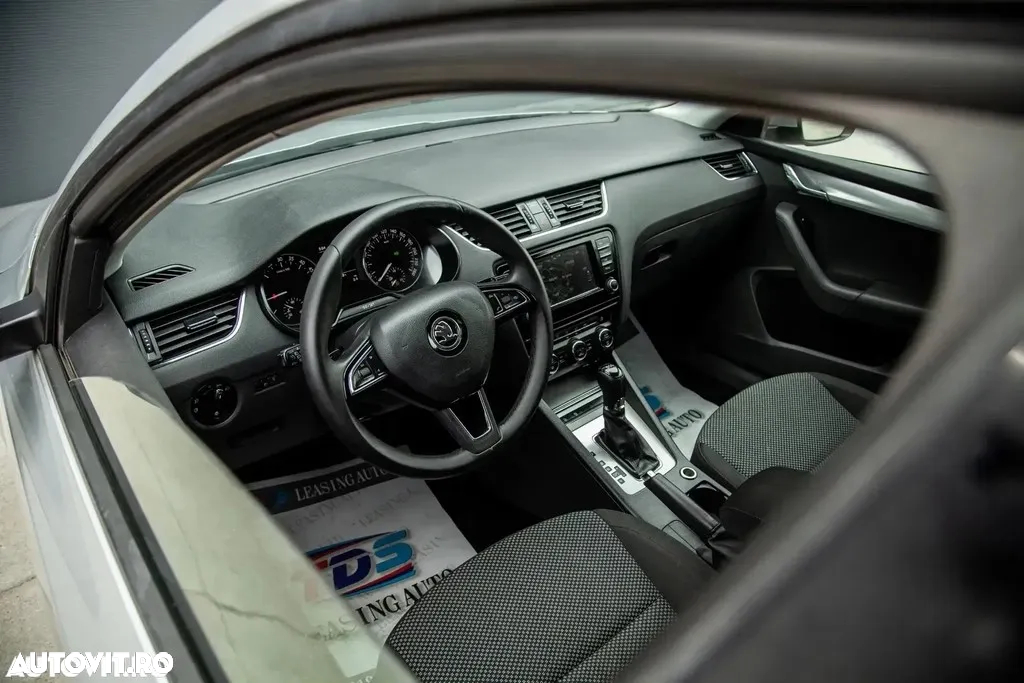 Skoda Octavia 2.0 TDI DSG Selection Plus - 13