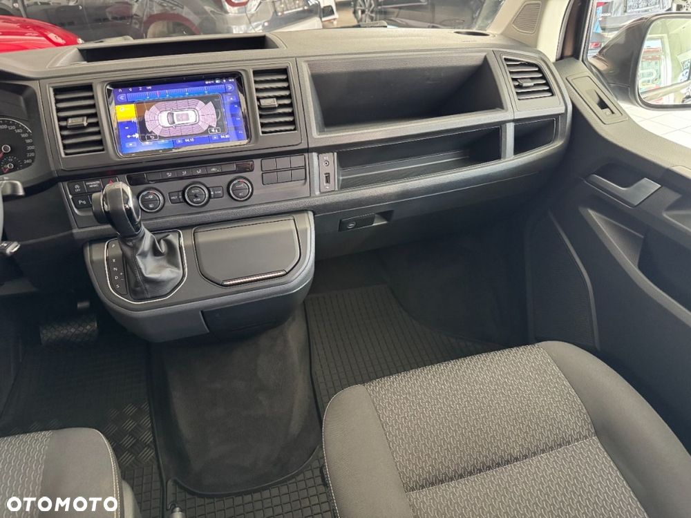 Volkswagen Multivan - 8