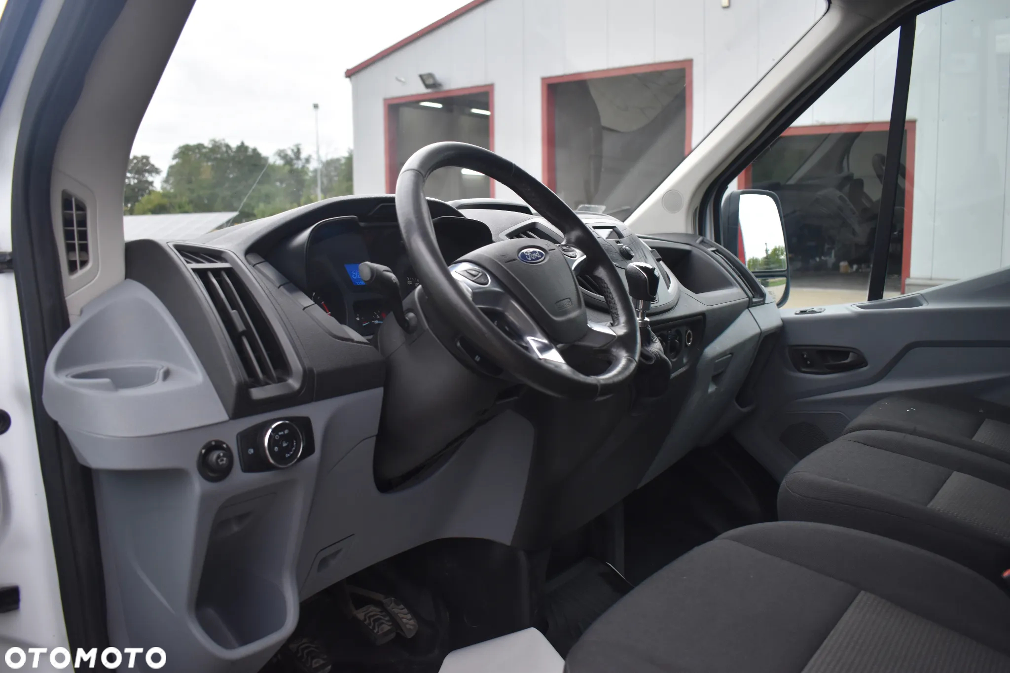 Ford Transit - 19