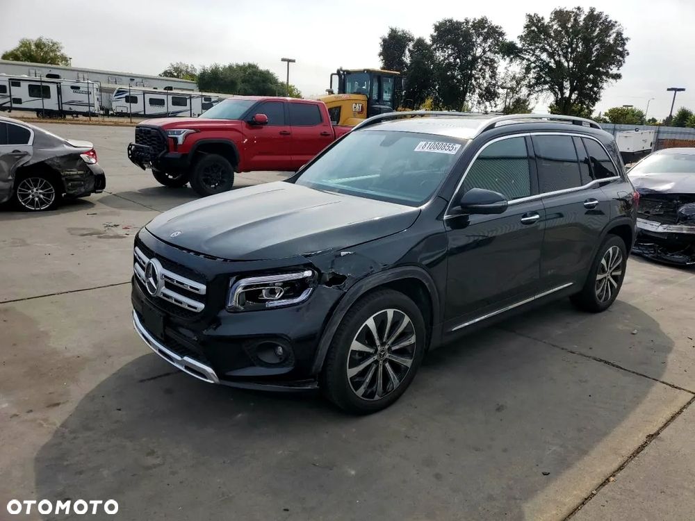 Mercedes-Benz GLB 250 4Matic 8G-DCT - 2