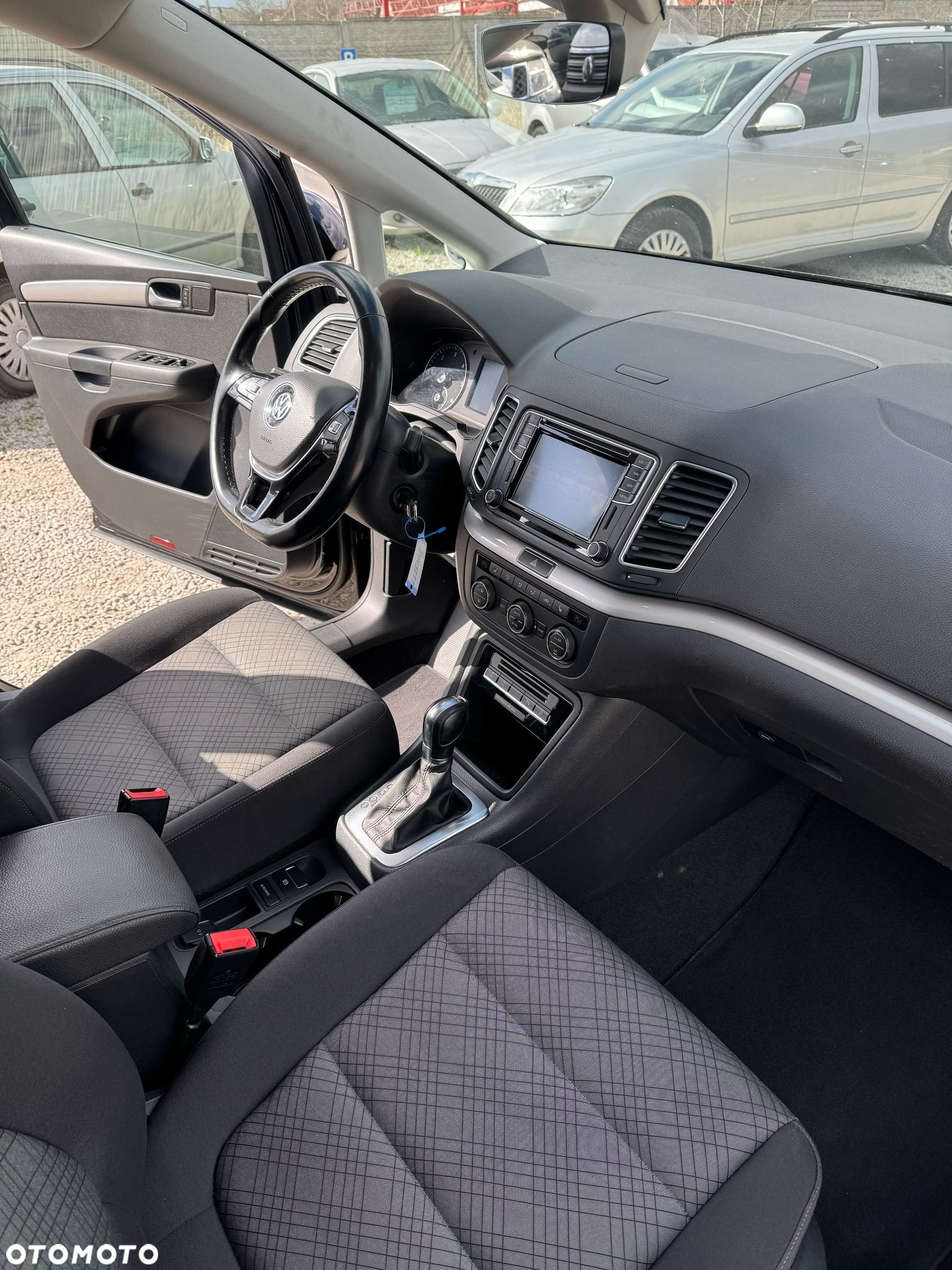 Volkswagen Sharan 2.0 TDI DSG (BlueMotion Technology) Trendline - 9
