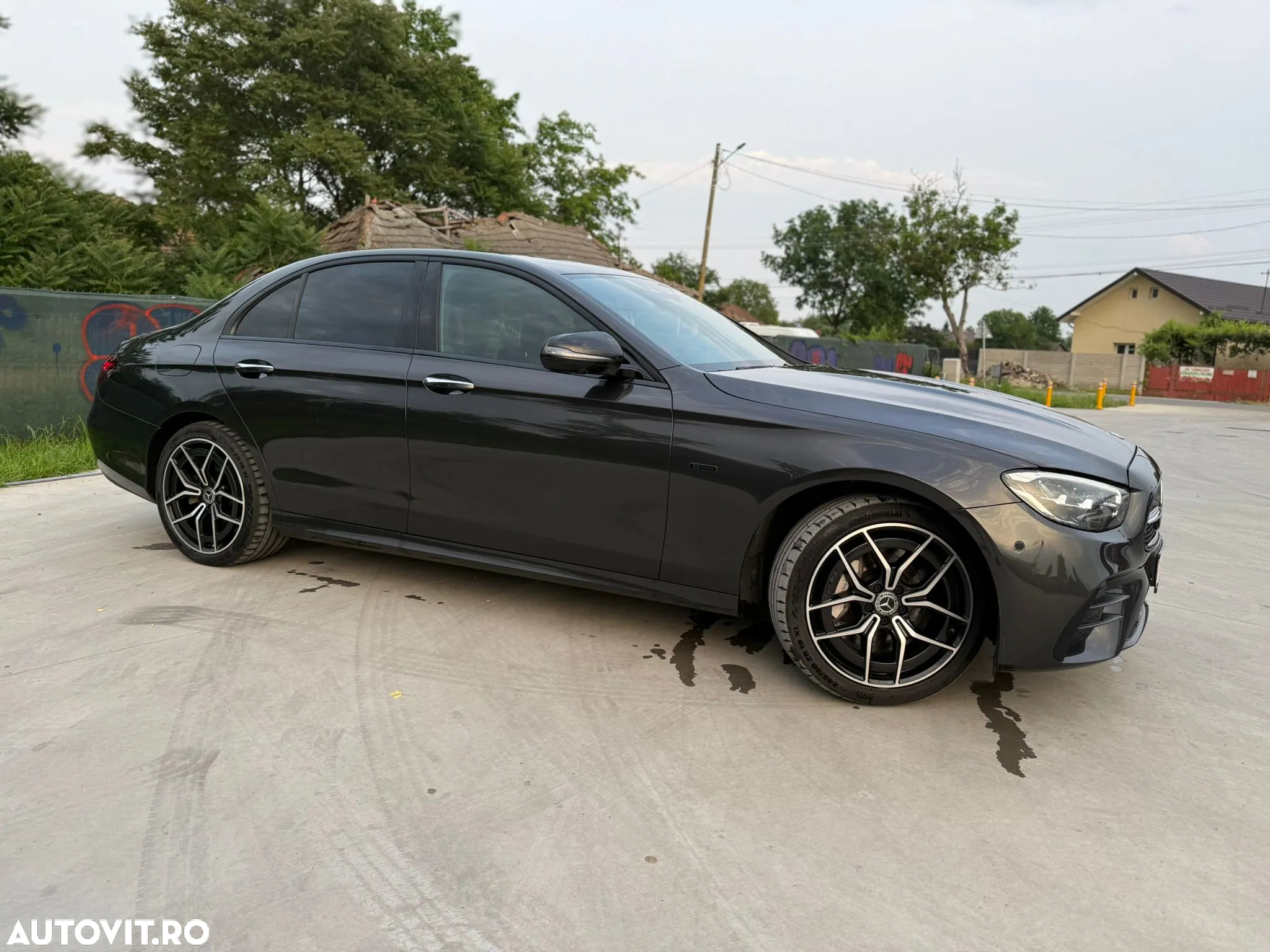 Mercedes-Benz E - 11