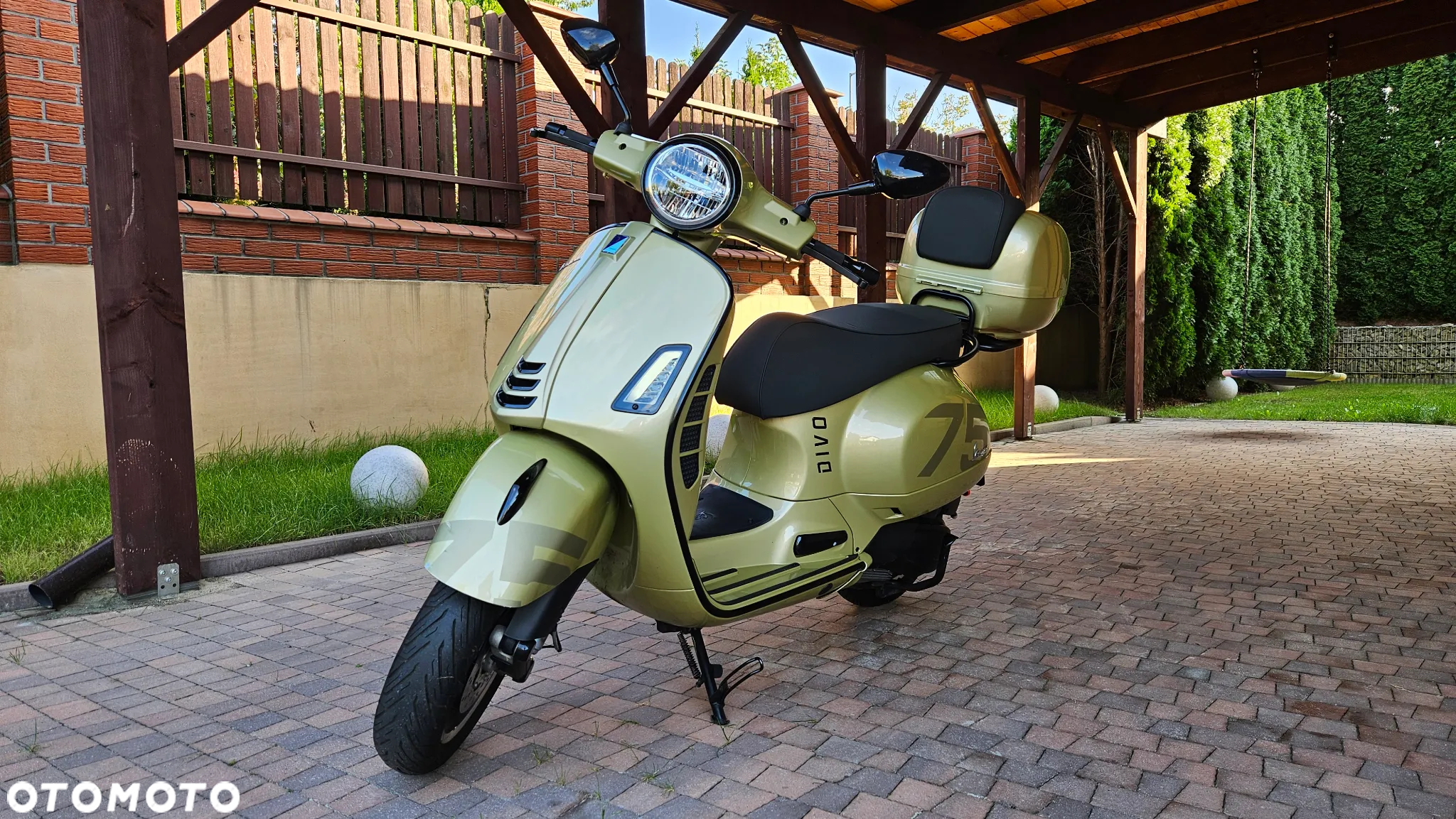 Piaggio Vespa - 10