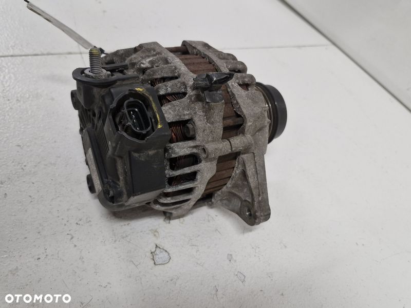 HYUNDAI IX20 1.4 B ALTERNATOR VALEO 37300-2B700 - 9