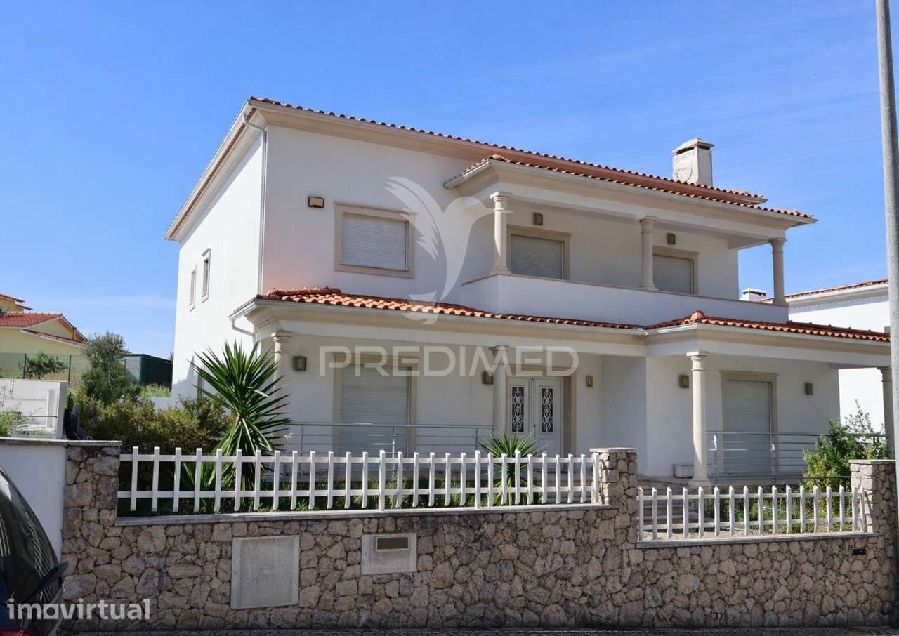 Moradia independente T5 | 600 m² de Exclusividade, Conforto e Priva... - Grande imagem: 2/24