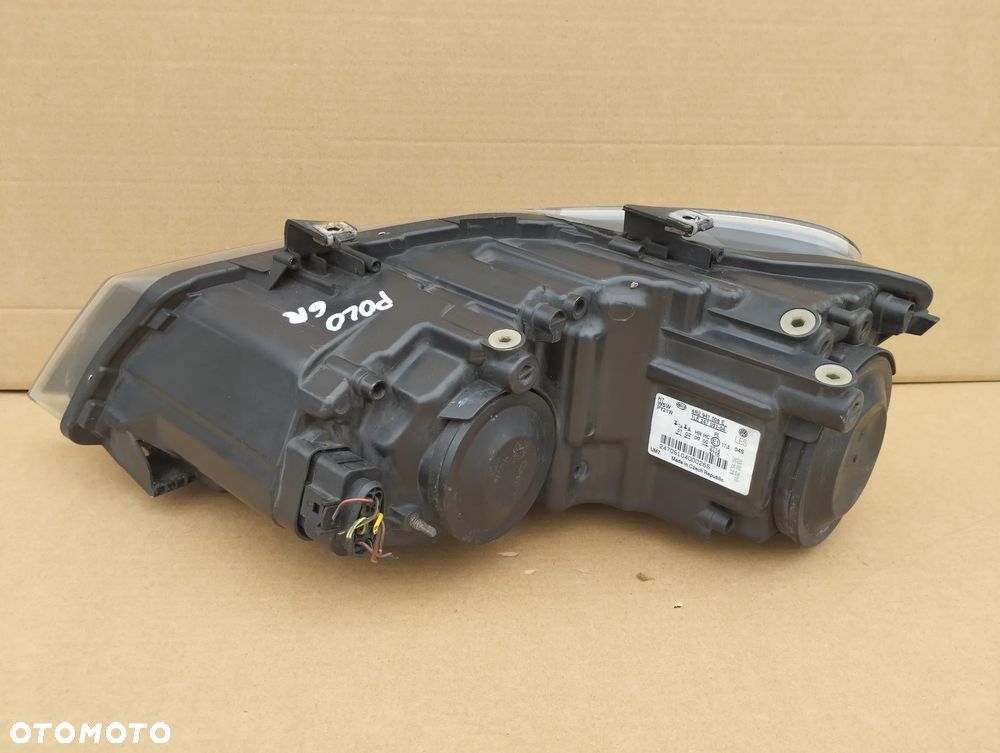 VW Polo V 6R lampa prawa przód przednia UK - 3