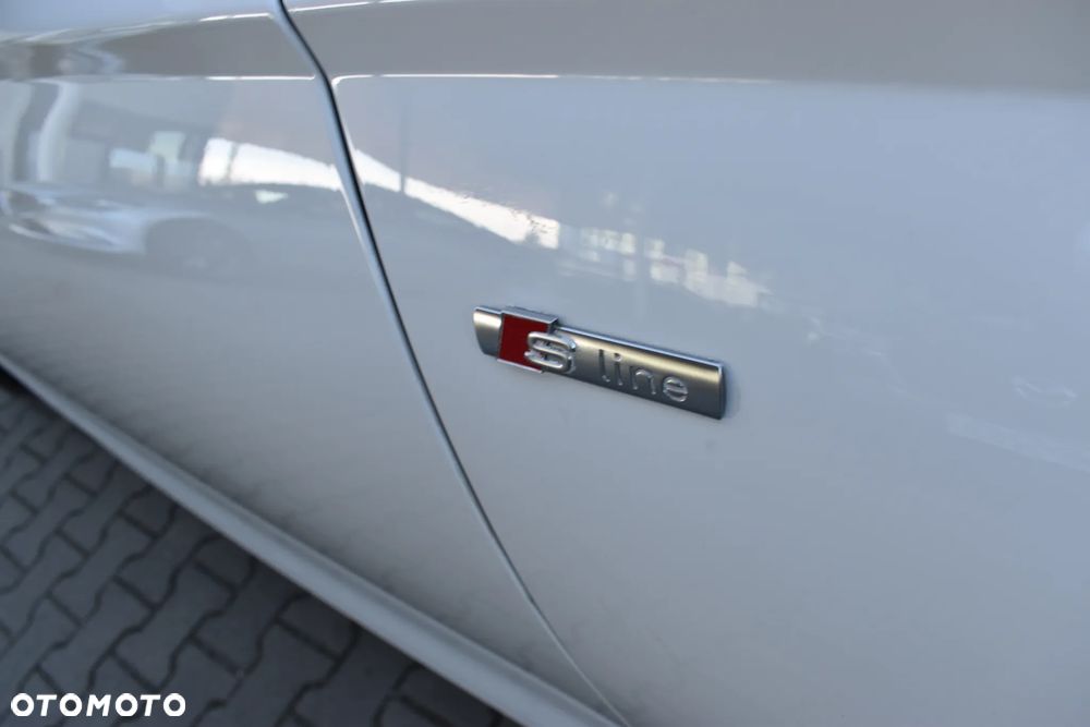 Audi A6 Avant 2.0 TDI ultra S tronic - 26