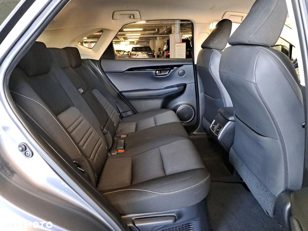 Lexus NX 300h Business Edition AWD - 14