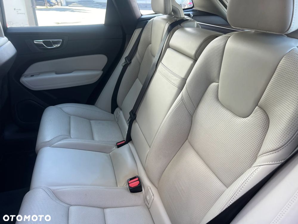 Volvo XC 60 D5 AWD Inscription - 19